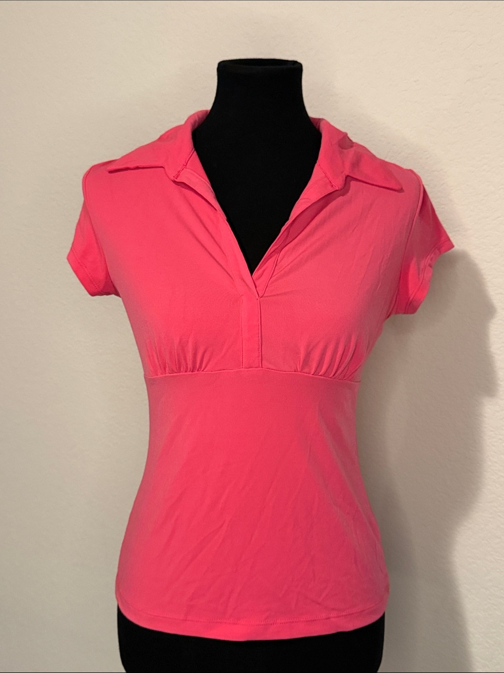 Women's Pink Collared Short-Sleeve Top